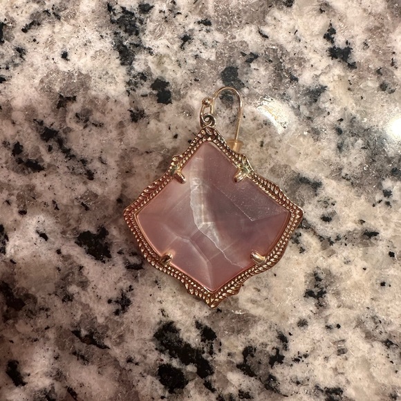 Kendra Scott Kirsten Pink Pearl gold drop Earrings - Picture 3 of 3